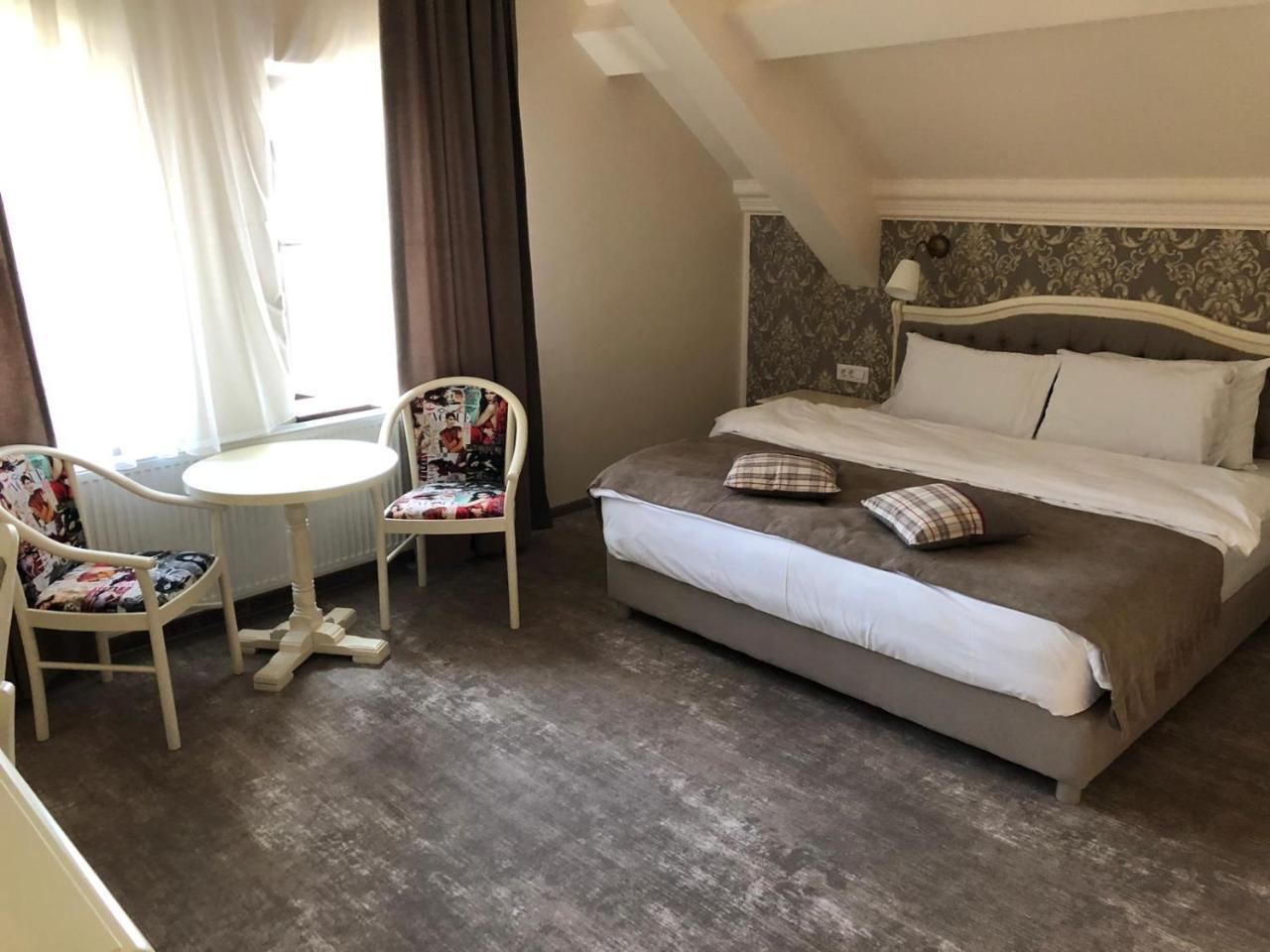 Ana Boutique Bed and Breakfast Alba Iulia Buitenkant foto