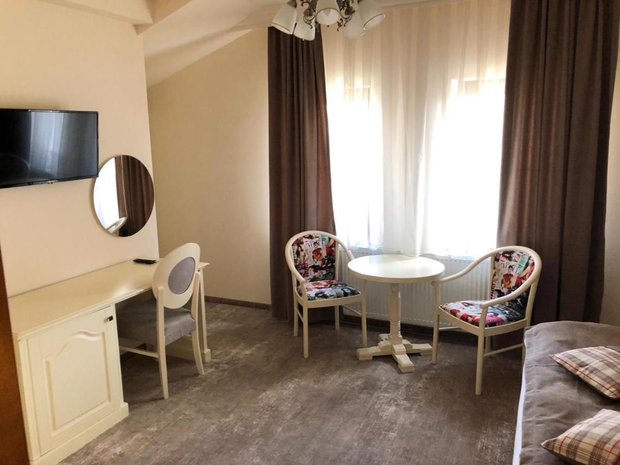 Ana Boutique Bed and Breakfast Alba Iulia Buitenkant foto