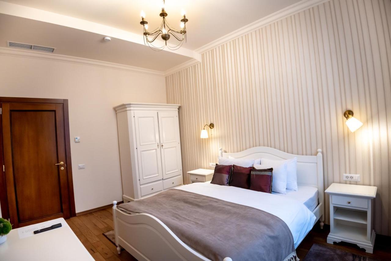 Ana Boutique Bed and Breakfast Alba Iulia Buitenkant foto