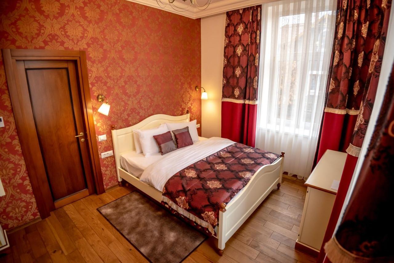 Ana Boutique Bed and Breakfast Alba Iulia Buitenkant foto