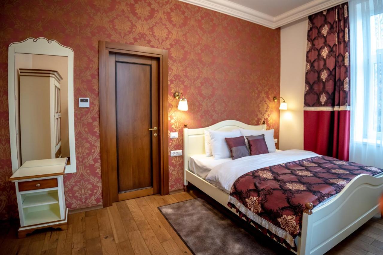 Ana Boutique Bed and Breakfast Alba Iulia Buitenkant foto