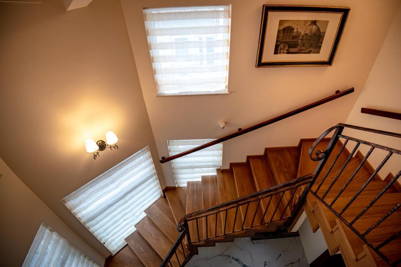 Ana Boutique Bed and Breakfast Alba Iulia Buitenkant foto